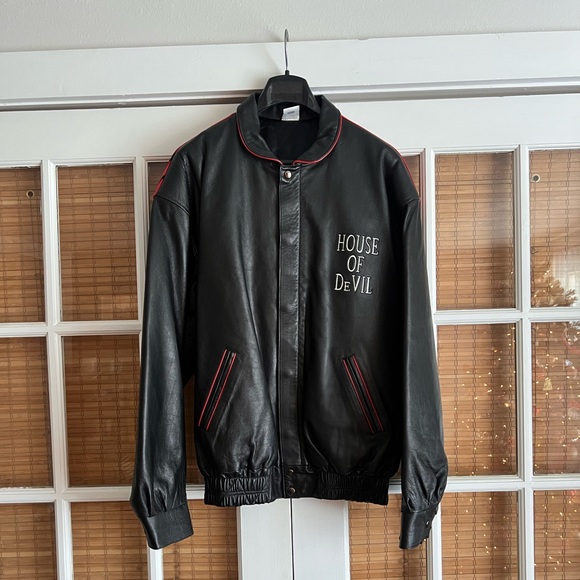 1996 Limited Edition Cruella de Vil Leather bomber jacket - Picture 10 of 17